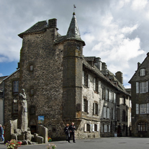 Salers - main square