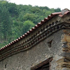 Decorative roof tiles, Blesle