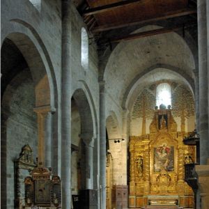 Prieuré Bénédictin de Bredons, nave and chancel