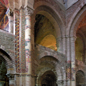 Brioude, Basilique St-Julien - nave and side aisle