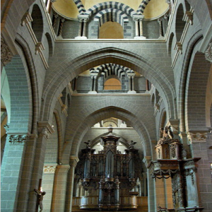 Le Puy-en-Velay, Cathédrale de Notre-Dame - west end