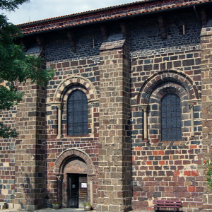 Monastier-sur-Gazeille, Abbey of St Théofrède - south door
