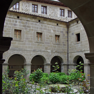 Santo Toribio de Liébana - cloisters