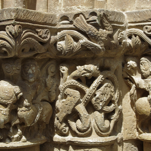 Iglesia Santa Maria la Real de Piasca - detail of west door