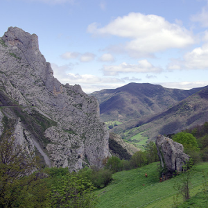 Below Dobres