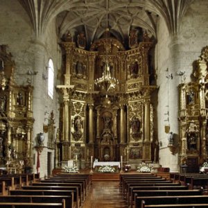 Puente la Reina, Iglesia de Santiago - east end