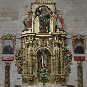 Puente la Reina, Iglesia de Santiago - side altar