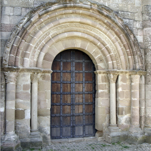 Iglesia Santa Maria de Eunate - west door