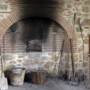 Forges de Pyrène - bread oven