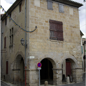 Alet-les-Bains - Place de la République