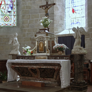 Abbaye de St Hilaire - high altar