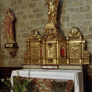 Abbaye de St Hilaire - north transept altar