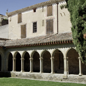 Abbaye de St Hilaire - cloisters