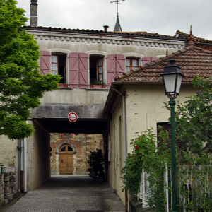 St Martin-d'Oydes  - gateway into fortified ecclesiastical settlement
