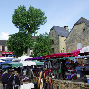 Saint-Geniès Sunday Market