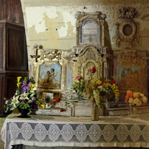 Vieux Saint-Crépin Church - side altar