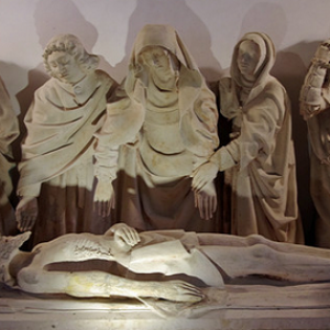 Carennac, Priory Church of St Peter - entombment of Christ in the Chapter house