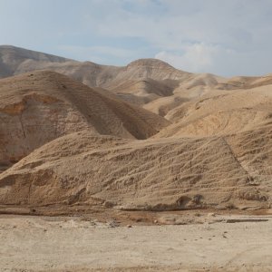 Driving to the Dead Sea