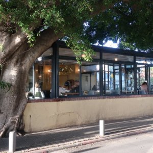 Tel Aviv, Suzana Restaurant