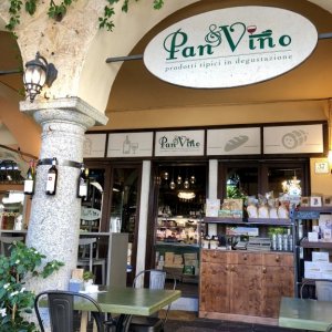 Pan & Vino