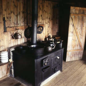 Grenjadarstadur kitchen range