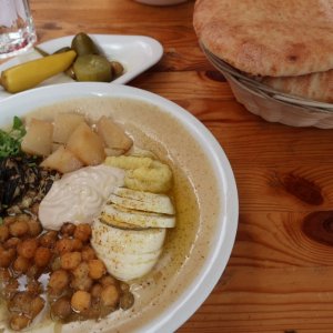 Hummus Bardichev