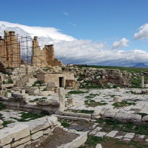 Abthugni, Roman remains near Ksar Ezzit