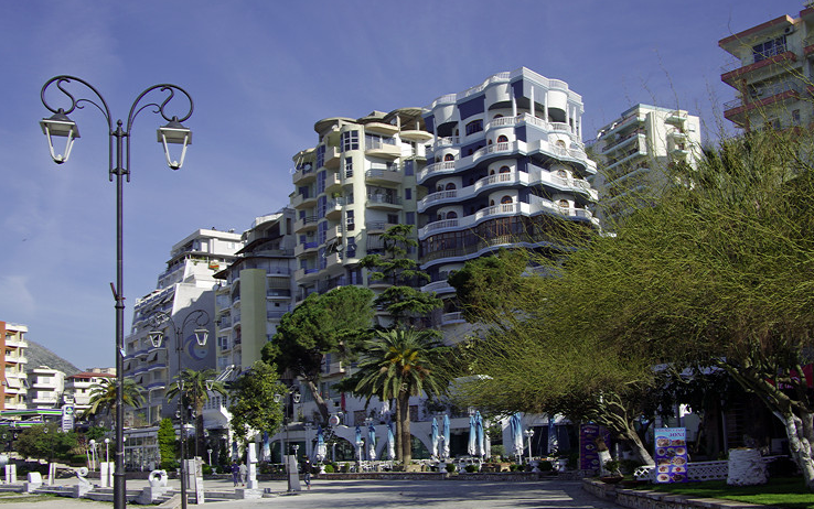 1990s development in Saranda