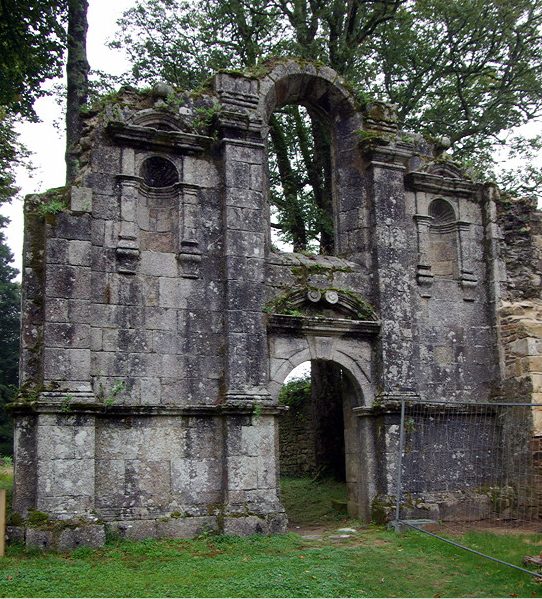 Abbaye de St Maurice, west end of church