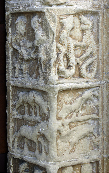 Artajona, Iglesia de San Saturnino - detail west door