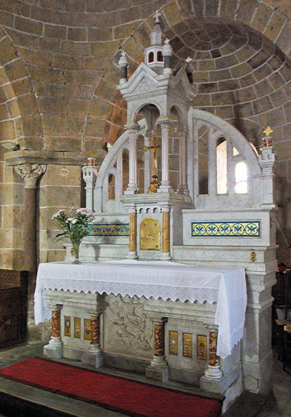 Beaulieu Church - high altar