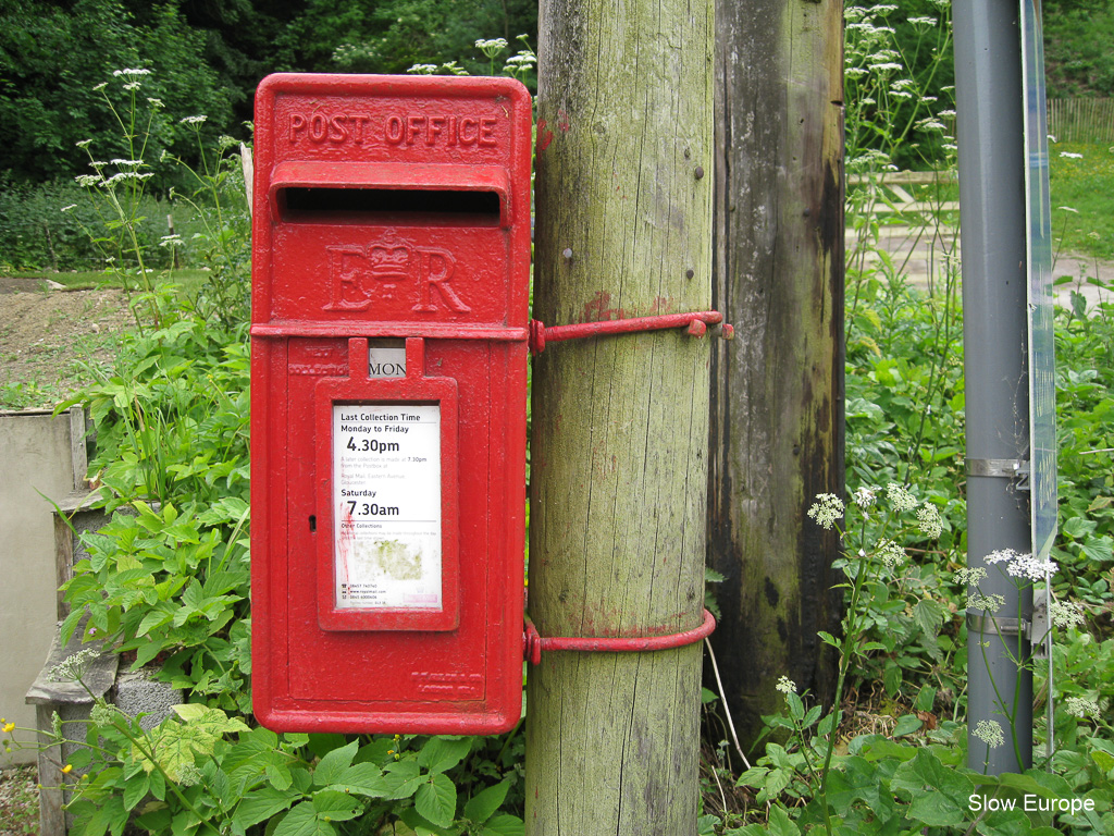 British Letter Box - Queen Elizabeth II