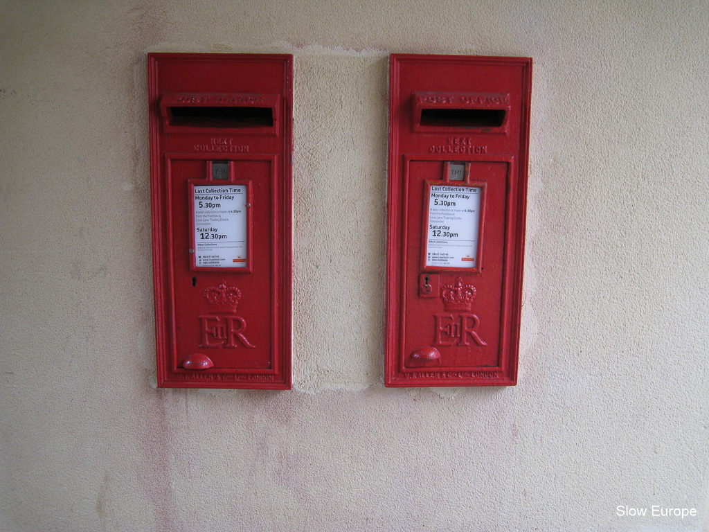 British Letter Box - Queen Elizabeth II