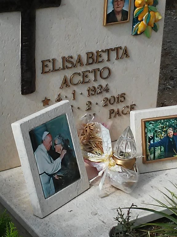 cemetery tombsone in Minori