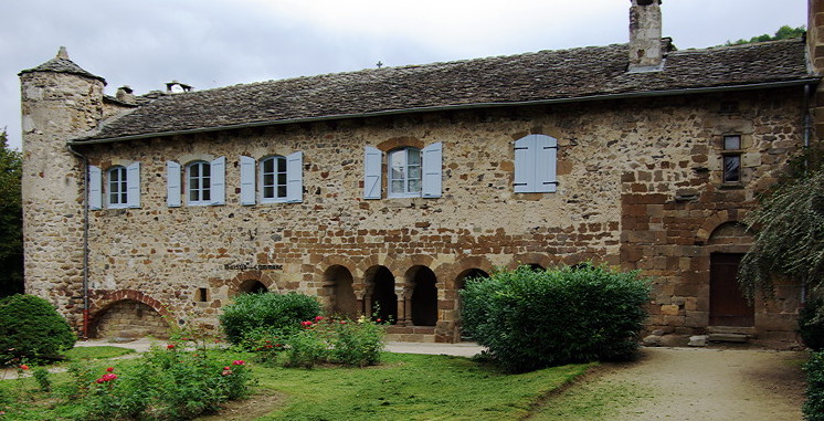 Chamalières-sur-Loire, priory cloister