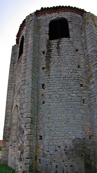 Chambles, Église St-Pierre - tower