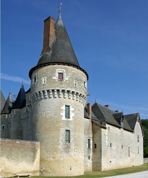 Château de Fougères-sur-Bièvre.png