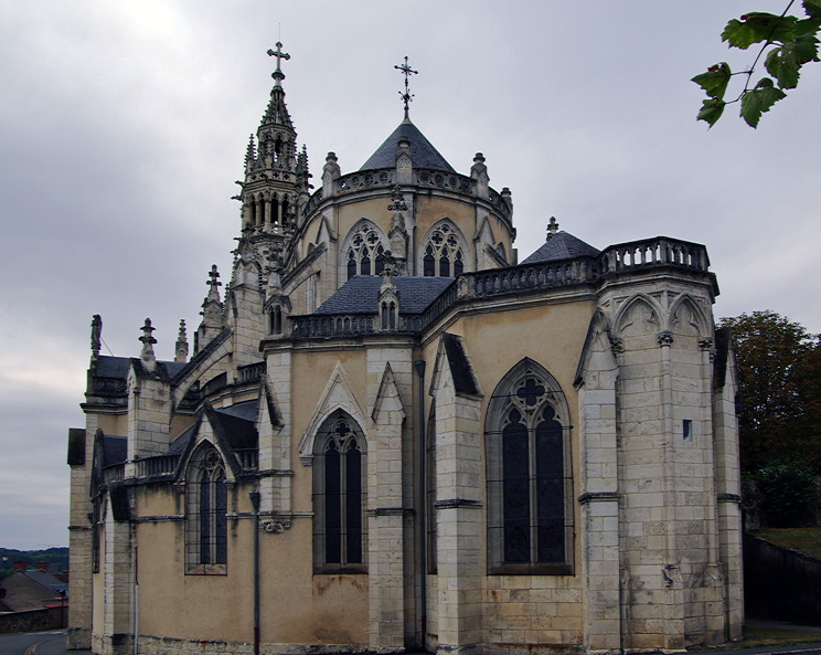 Châteauneuf-sur-Cher, Basilique Notre-Dame des Enfants.png