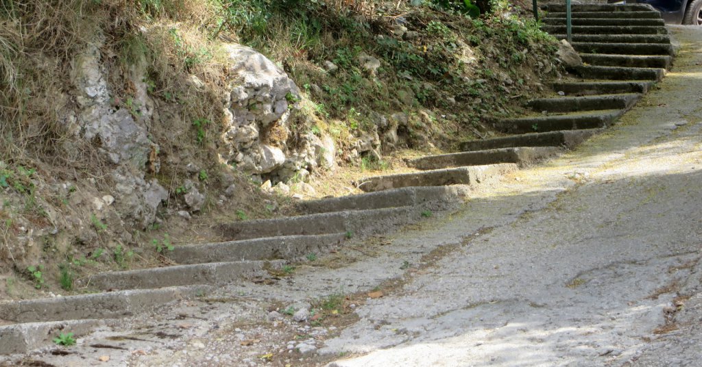 Coming down into Anacapri