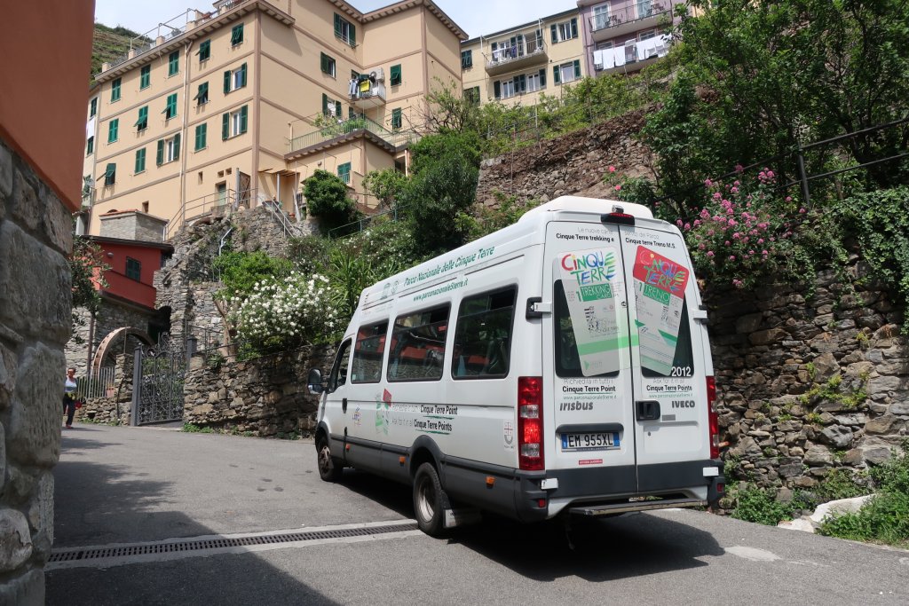 Hike the High Route from Corniglia to Manarola