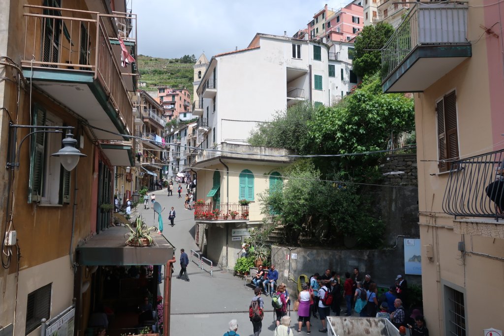 Hike the High Route from Corniglia to Manarola