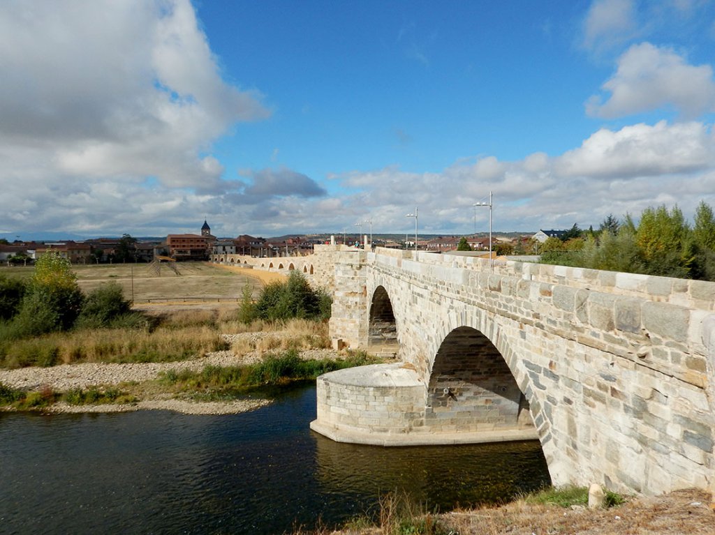 Hospital de Orbigo Bridge