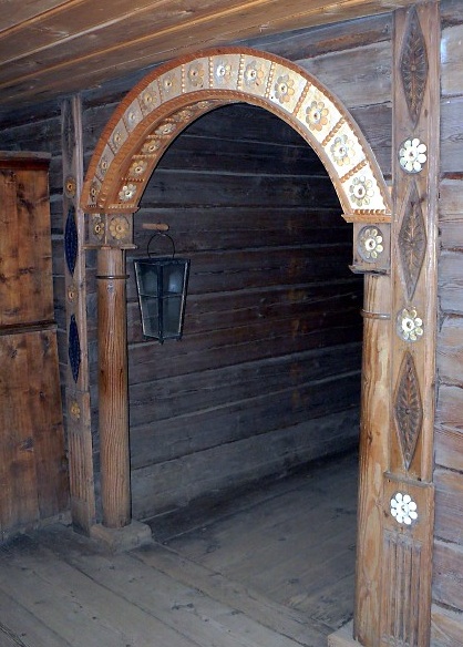 Kostroma, Museum of Wooden Architecture, prosperous family home - decorated doorway