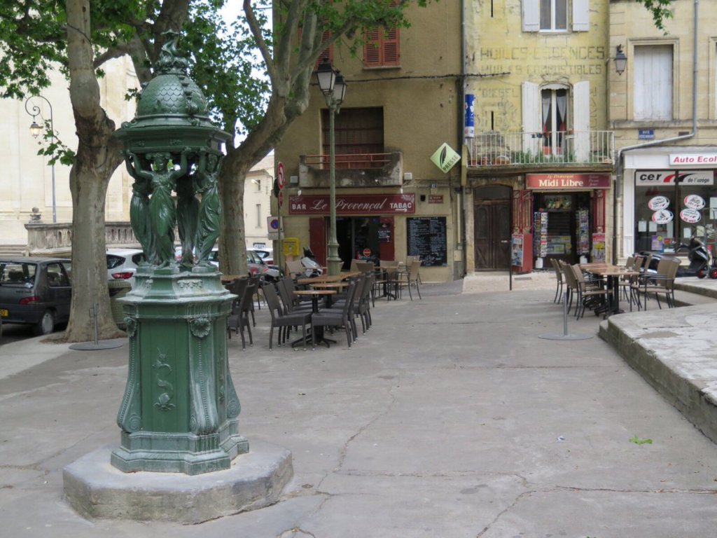 Languedoc - Uzes, Wallace statue