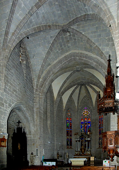 Laroquebrou, Église St-Martin