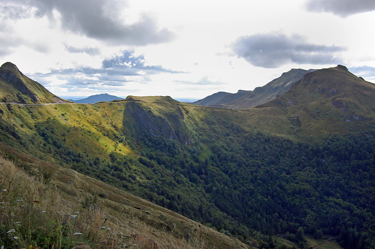 Looking towards Puy Griou from Pas de Peyrol