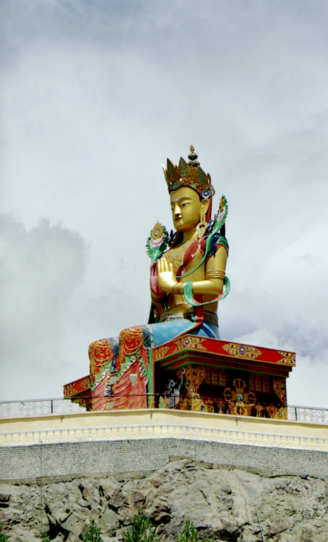 Maitreya Buddha, Diskit