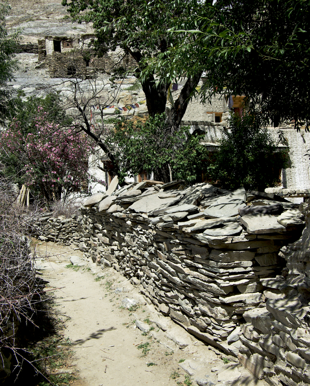 Mani wall, Chilling Village