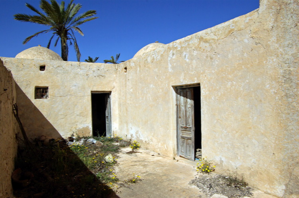 Menzel courtyard, Djerba