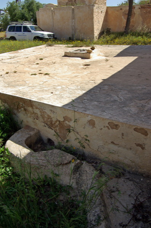 Menzel - rainwater trough entering cistern